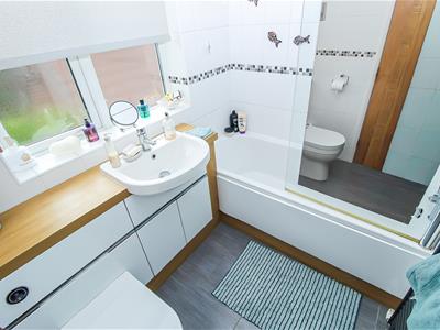 BATHROOM/W.C.